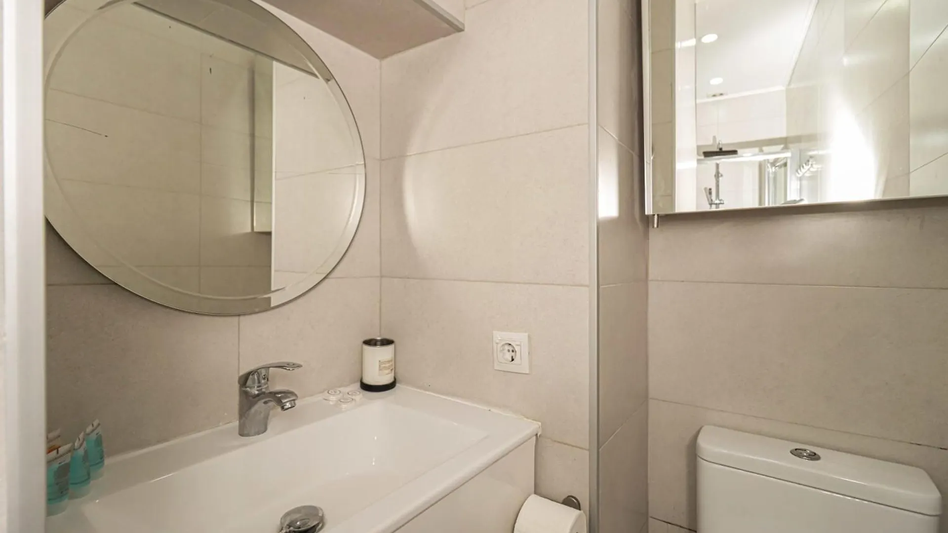 Charming 2Br Apartment In Oldtbilisi Georgien